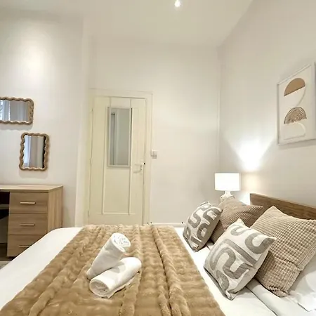 Humility - 1 Bedroom - Close To Pardieu Daire
